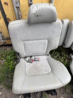Zadní řada sedaček Nissan Patrol Y61 kraťas - 2