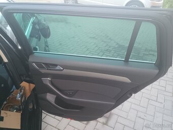 Prodám pravé zadní dveře na vw Passat B8 - 2