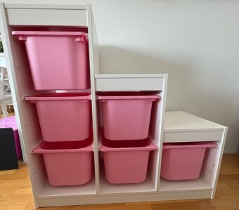 TROFAST schody bílé, růžové boxy - 2