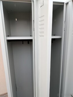 Plechová šatní skříň II - 2