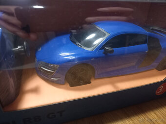 RC auto na dálkové ovládání 1:24 AUDI R8 GT - 2