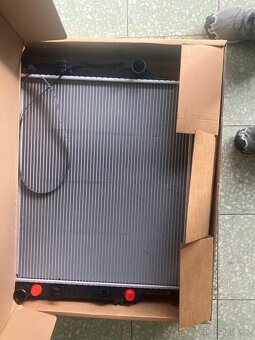 Mercedes Benz ML 320 CDI Chladič vody - 2