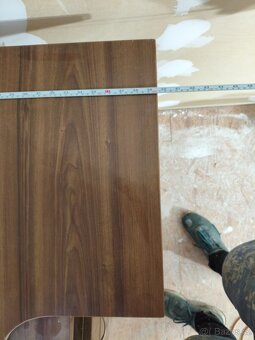 Pracovní stůl s šuplíky - 2