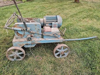 retro stavební vrátek - 2