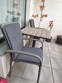 Zahradní / balkonové sezení - stolek a židle - 2