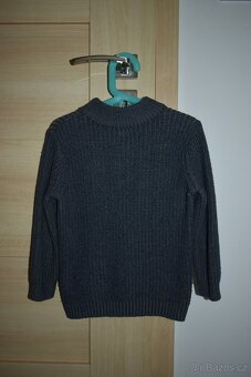 Prodám dětský svetr F&F - 2