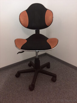 Kancelářská židle - 2