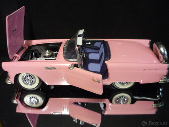Ford Thunderbird Revell 1/18 - 2