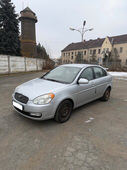 Hyundai Accent - 2
