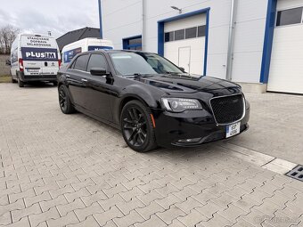 2015 Chrysler 300C V6 RWD Limited - 2