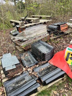 Střešní tašky černé lesklé - 2