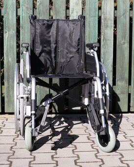 092-Mechanický invalidní vozík MediSCout. - 2