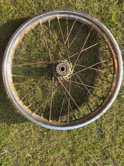 Kolo Jawa Pérák - 2