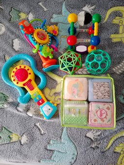 Hracky pro miminko - 2