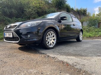 Ford focus 1.6i - 2