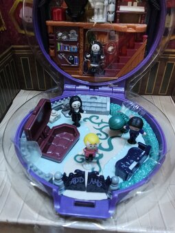Polly Pocket Sběratelský Playset The Addams Family Compact - 2