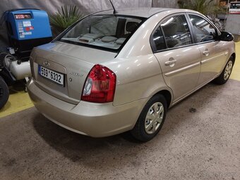 Hyundai Accent Top stav - 2