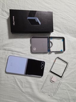Prodám Samsung Galaxy Z Flip6 512GB - 2