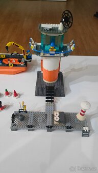 Lego 7739 - Pobřežní hlídka, hlídkový člun a věž - 2