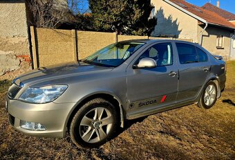 ŠKODA OCTAVIA 1,8 TSI ROK 2011 NAJ.119TIS.KM. TOP STAV - 2