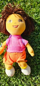2 plyšové panenky Dora,30 a 19 cm,batůžek na zádech - 2