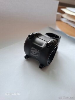 Race Face Chester Stem – 35 mm, 60x0°, černý - 2