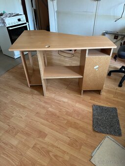 Rohový stůl pro PC - 2