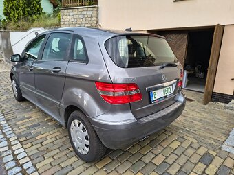 Mercedes B 160 benzín 70kw r.v.2011 - 2