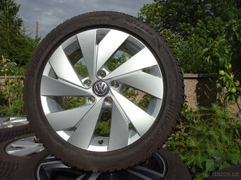 VW Golf - zánovní zimní alu kola Belmont 17" 5x112 ET46 - 2