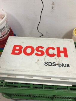 Vrtací kladivi Bosch - 2