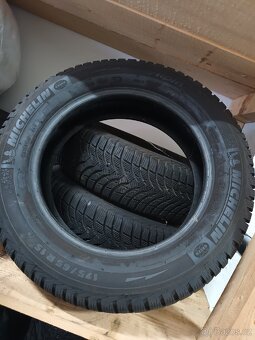 Zimní pneu 175/65 r15 - 2