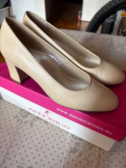 Kožené zdravotní lodičky nádherné a pohodlné - 2