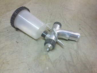 stříkací pistole - 2