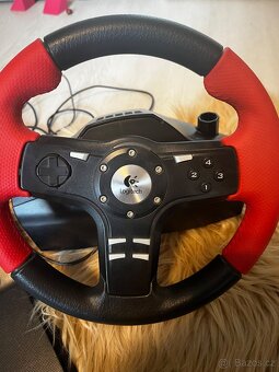 Herní set volant + pedály Logitech - 2