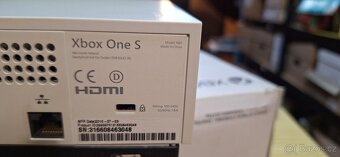 Xbox one S/512GB + Kinekt - 2