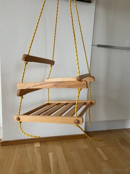 Dřevěná houpačka - 2