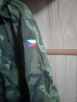 Prodám vojensky kabát velikost L - 2