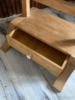 dámská toaletka/toaletní skříňka - 2