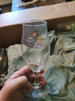 Pivní sklenice  4 krabice - 2