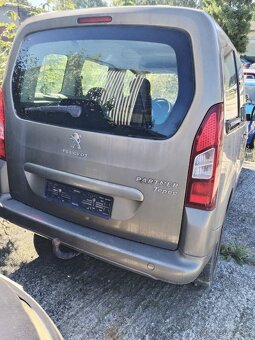 Prodám jen díly Peugeot partner 1.6 68 kw - 2