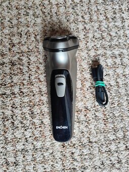 Holící strojek pánský - 2