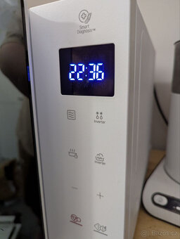 Mikrovlnná trouba LG MS23NECBW - 2