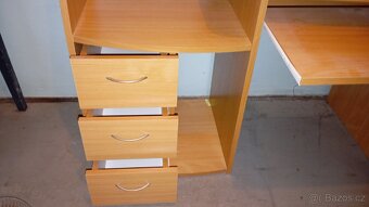 Stůl pro PC a psací+polohovací křeslo - 2