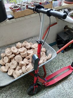 Skládací elektro koloběžka - 2