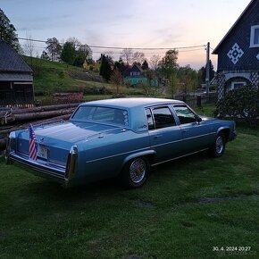Cadillac sedan deville - 2