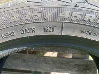 235/45/R18 Letní pneu DEBICA - 2