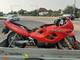 Suzuki GSX-600F - 2
