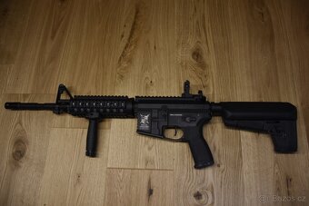 kompletní výbava se zbraní M4 AR15 - 2