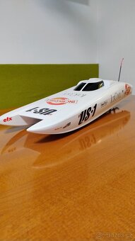 RC loď catamaran - 2