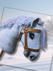 Hobby Horse stínovaný bělouš Jurášek se závojem od Popelky - 2